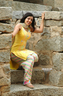 Kajal Aggarwal feet photo thumbnail
