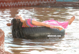 Kajal Aggarwal feet photo thumbnail