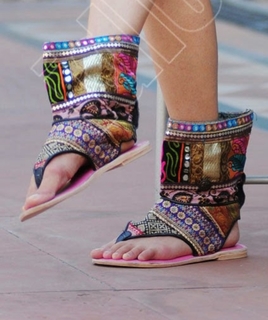 Kajal Aggarwal feet photo thumbnail