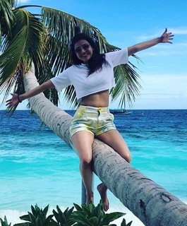 Kajal Aggarwal feet photo thumbnail