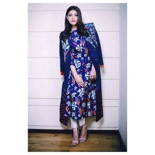 Kajal Aggarwal feet photo thumbnail