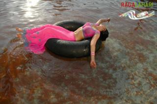 Kajal Aggarwal feet photo thumbnail