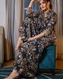 Kajal Aggarwal feet photo thumbnail