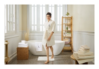 Kajal Aggarwal feet photo thumbnail