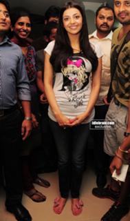 Kajal Aggarwal feet photo thumbnail