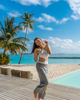 Kajal Aggarwal feet photo thumbnail