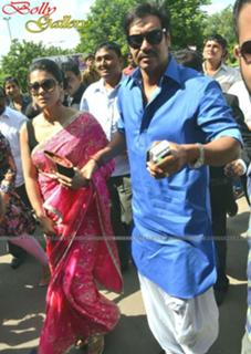 Kajol feet photo thumbnail