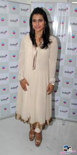 Kajol feet photo thumbnail