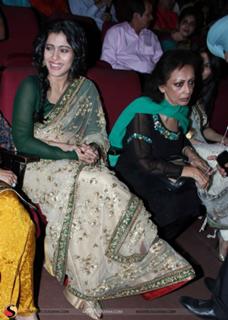 Kajol feet photo thumbnail