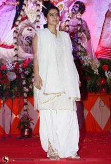 Kajol feet photo thumbnail