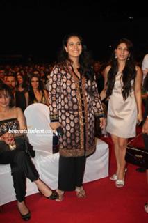 Kajol feet photo thumbnail