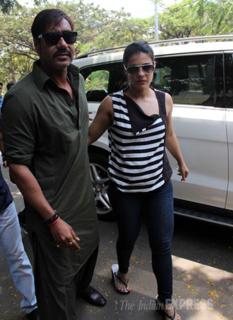 Kajol feet photo thumbnail