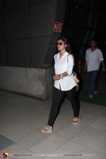 Kajol feet photo thumbnail