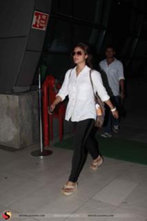 Kajol feet photo thumbnail