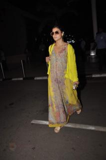 Kajol feet photo thumbnail