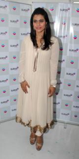 Kajol feet photo thumbnail