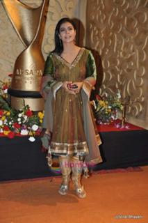 Kajol feet photo thumbnail