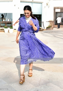 Kajol feet photo thumbnail