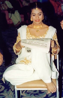 Kajol feet photo thumbnail