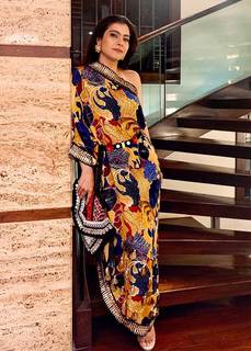 Kajol feet photo thumbnail