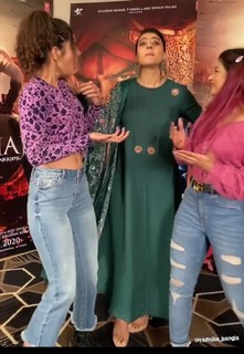 Kajol feet photo thumbnail