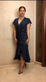 Kajol feet photo thumbnail