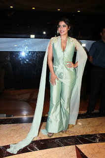 Kajol feet photo thumbnail