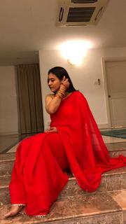 Kajol feet photo thumbnail