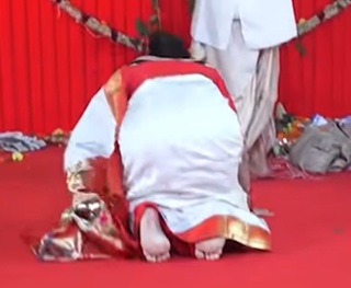 Kajol feet photo thumbnail