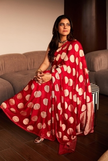 Kajol feet photo thumbnail