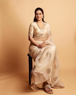 Kajol feet photo thumbnail