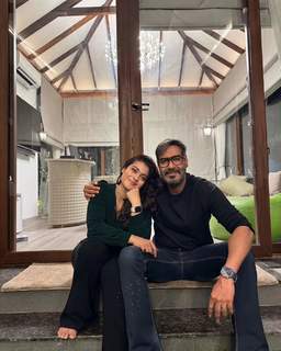 Kajol feet photo thumbnail