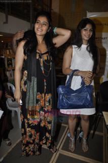 Kajol feet photo thumbnail