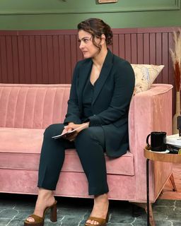 Kajol feet photo thumbnail