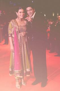 Kajol feet photo thumbnail