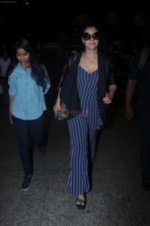 Kajol feet photo thumbnail