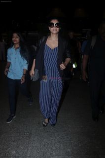 Kajol feet photo thumbnail