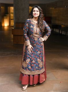 Kajol feet photo thumbnail