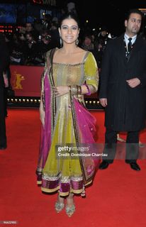 Kajol feet photo thumbnail