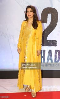 Kajol feet photo thumbnail