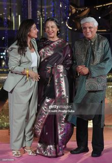Kajol feet photo 17