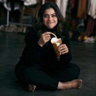 Kajol feet photo 1