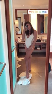Kalani Hilliker feet photo thumbnail