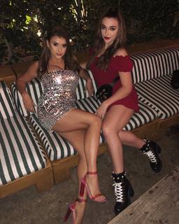 Kalani Hilliker feet photo thumbnail
