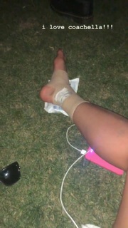 Kalani Hilliker feet photo thumbnail