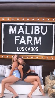 Kalani Hilliker feet photo thumbnail