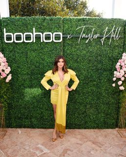 Kalani Hilliker feet photo thumbnail