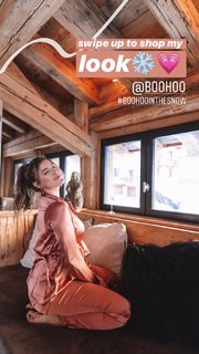 Kalani Hilliker feet photo thumbnail