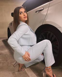Kalani Hilliker feet photo thumbnail