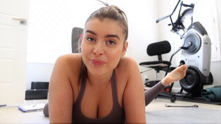 Kalani Hilliker feet photo thumbnail